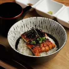Una chazuke (eel and rice with tea)