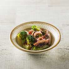 Anchovy and Garlic Spaghetti with Squid and Broccoli