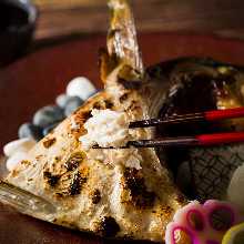 Salted and grilled yellowtail collar meat