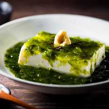 Deep-fried tofu in broth