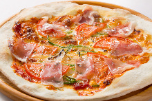 Raw ham pizza