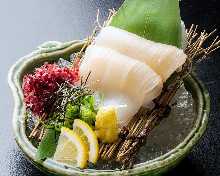 Squid sashimi cut into fine strips