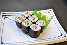 Natto sushi rolls