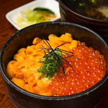 Sea urchin and salmon roe rice bowl