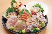 Assorted sashimi