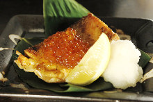 Grilled fatty salmon belly