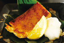 Grilled fatty salmon belly