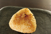 Grilled rice ball