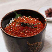 Salmon roe rice bowl