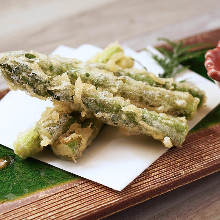 Asparagus tempura