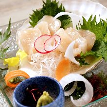 Scallop sashimi