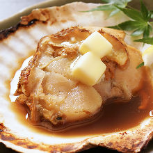 Grilled scallop with butter