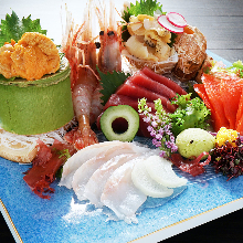 Assorted sashimi