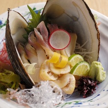 Sakhalin surf clam sashimi