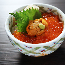 Salmon roe rice bowl