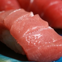 Chutoro (medium fatty tuna)