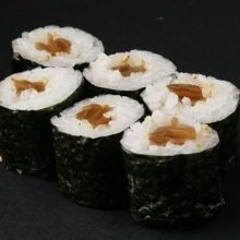 Kanpyo sushi rolls