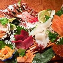 Assorted sashimi