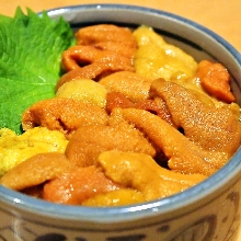 Sea urchin rice bowl