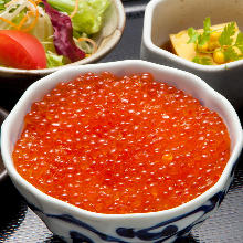 Salmon roe rice bowl