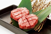 Premium grilled tongue seasoned with salt Premium grilled tongue seasoned with salt