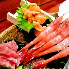 Assorted sashimi