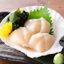 Scallop sashimi