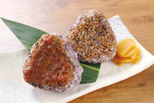 Grilled rice ball