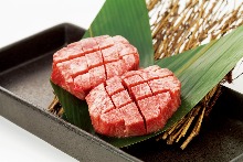 Premium grilled tongue seasoned with salt