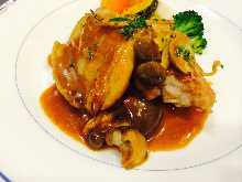 Meat lunch "Salad, homemade bread or rice, and drink bar included"