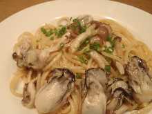 Pasta with oyster and mushrooms