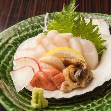 Scallop sashimi