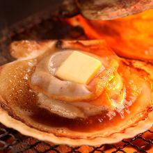 Grilled scallop with butter