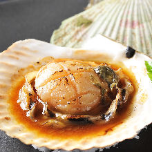 Grilled scallop with butter