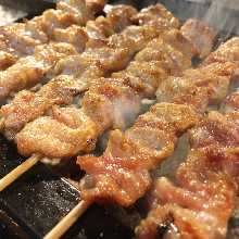 Grilled chicken shoulder skin skewers