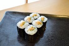 Natto sushi rolls