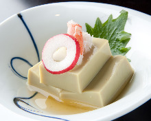 Tofu and miso-like paste of crab organs