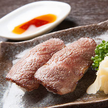 Beef nigiri sushi