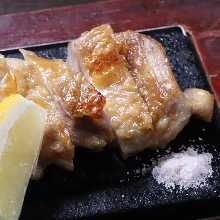 Salted and grilled chicken thigh