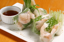 Fresh spring rolls of seafood