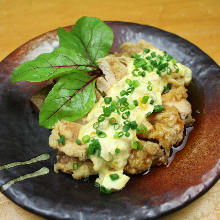 Fried chicken with vinegar and tartar sauce