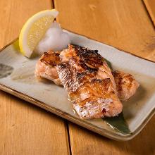 Grilled fatty salmon belly