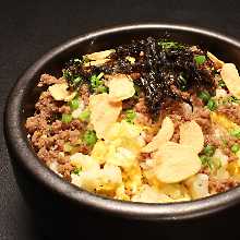 Fried rice with garlic