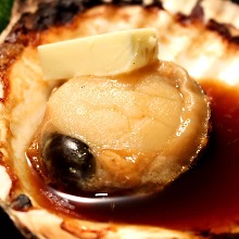 Grilled scallop with butter