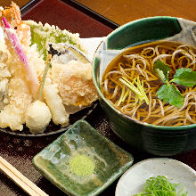 Buckwheat noodles with tempura