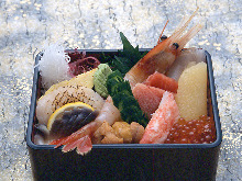 Chirashi sushi