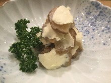 Iburi Gakko (smoked and pickled)