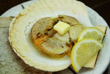 Grilled scallop with butter