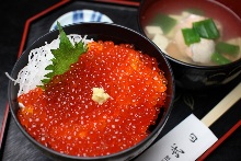 Salmon roe rice bowl