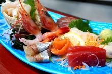 Assorted sashimi